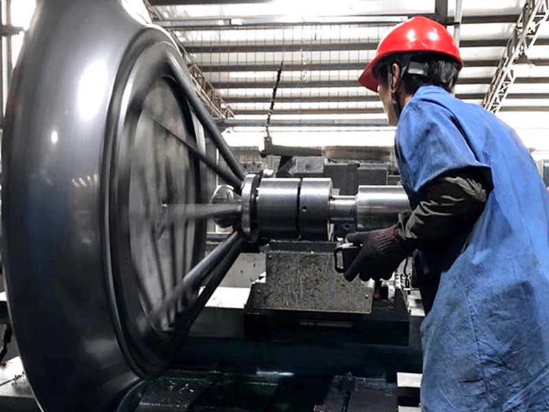 Sur la base du lancement de nos moteurs EC en 2017, nous avons commencé à développer des ventilateurs axiaux EC et des ventilateurs centrifuges EC à partir de 2022. 